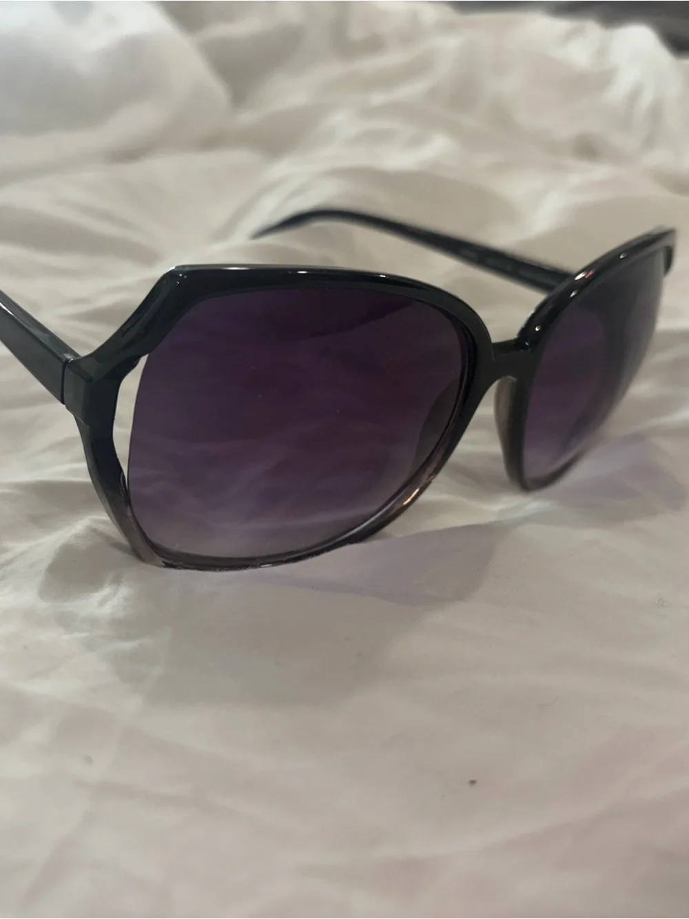 Lucky Brand Black Sunglasses with Gradient Dark Lenses